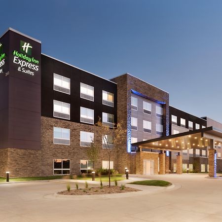 Holiday Inn Express & Suites - West Des Moines - Jordan Creek By Ihg Екстериор снимка