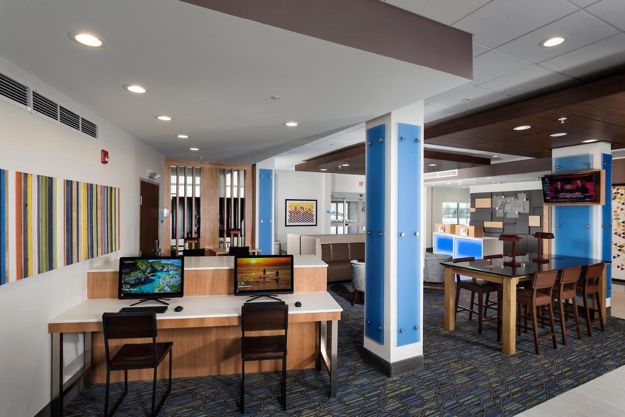 Holiday Inn Express & Suites - West Des Moines - Jordan Creek By Ihg Екстериор снимка