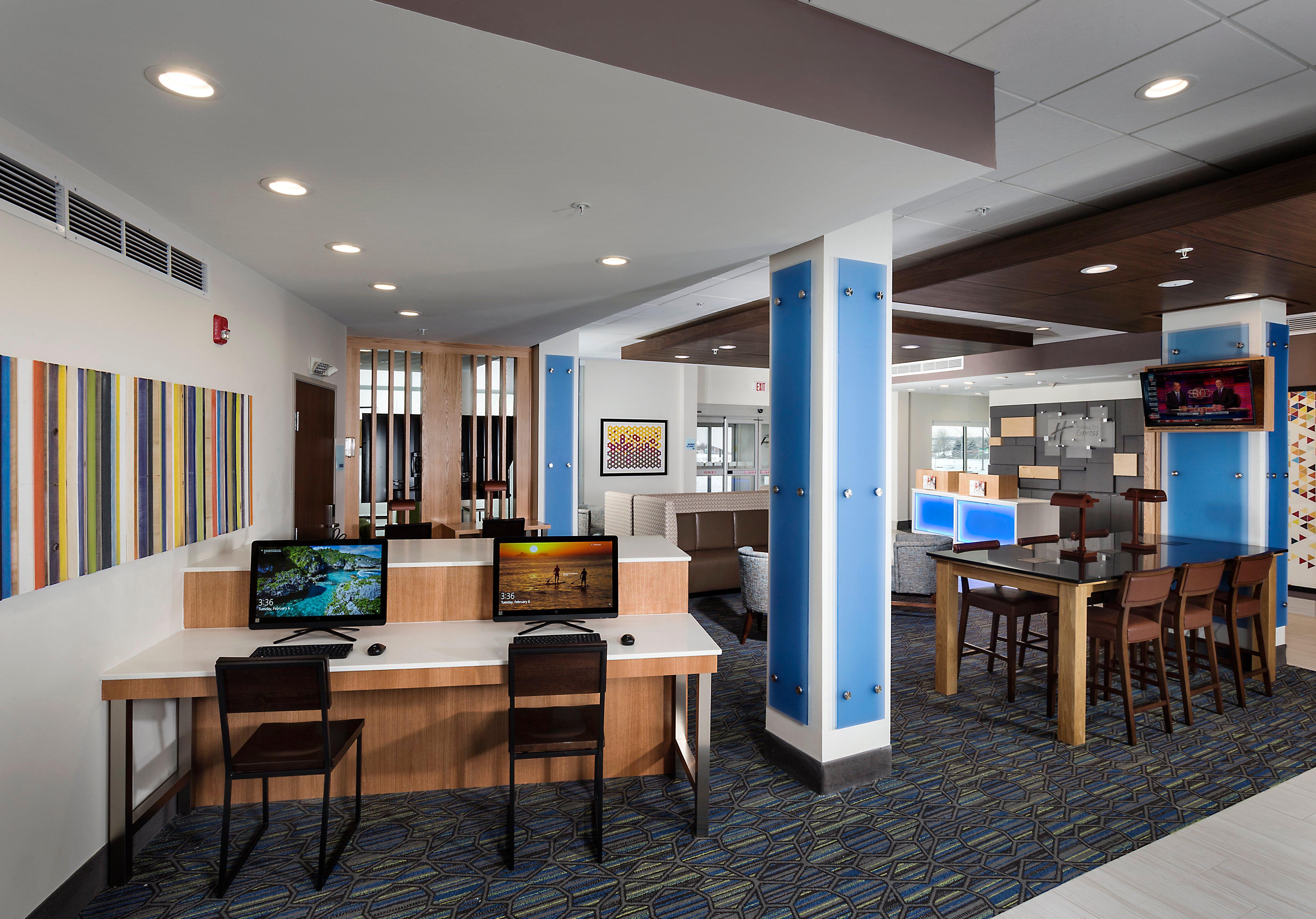 Holiday Inn Express & Suites - West Des Moines - Jordan Creek By Ihg Екстериор снимка