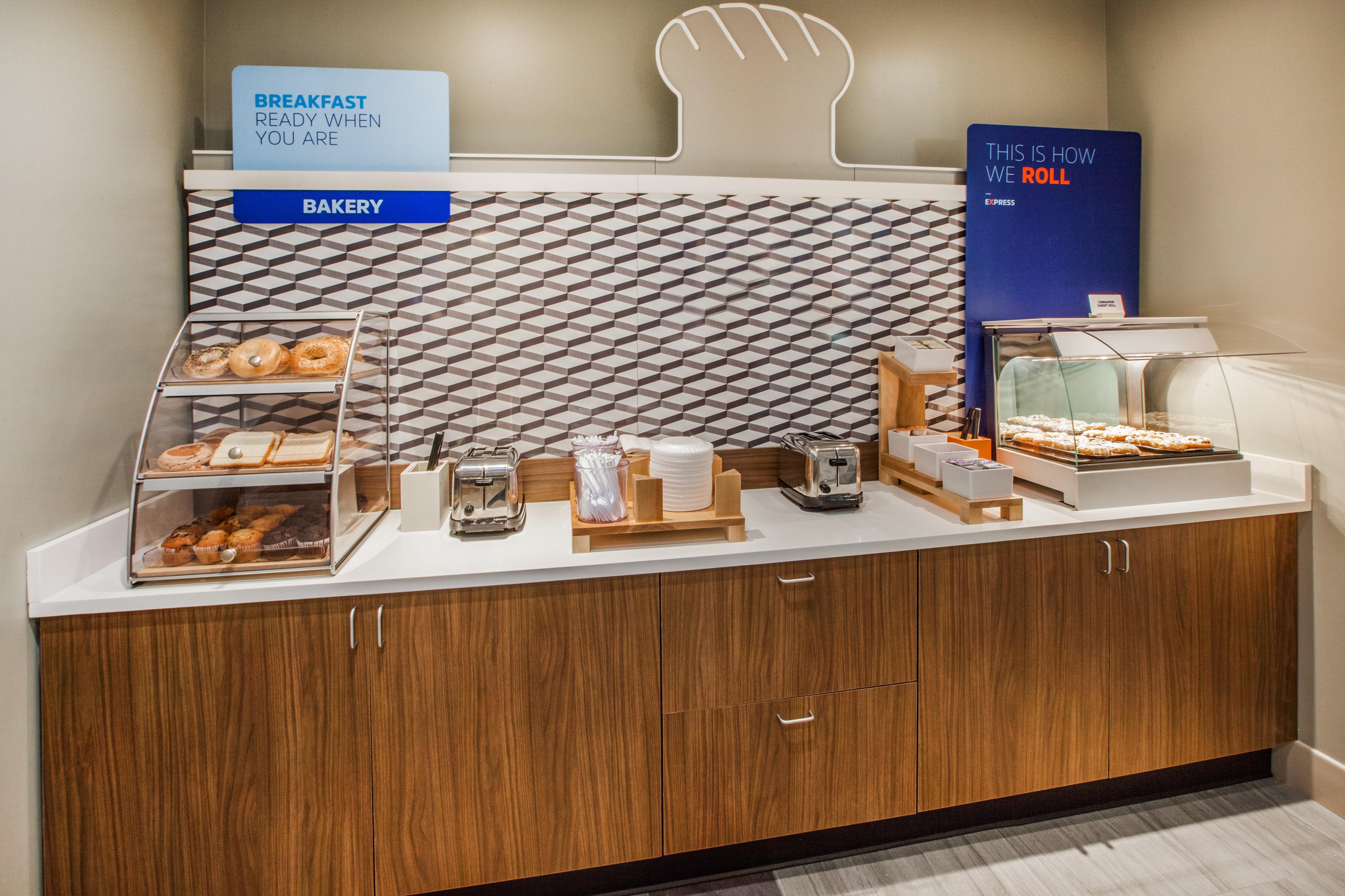 Holiday Inn Express & Suites - West Des Moines - Jordan Creek By Ihg Екстериор снимка