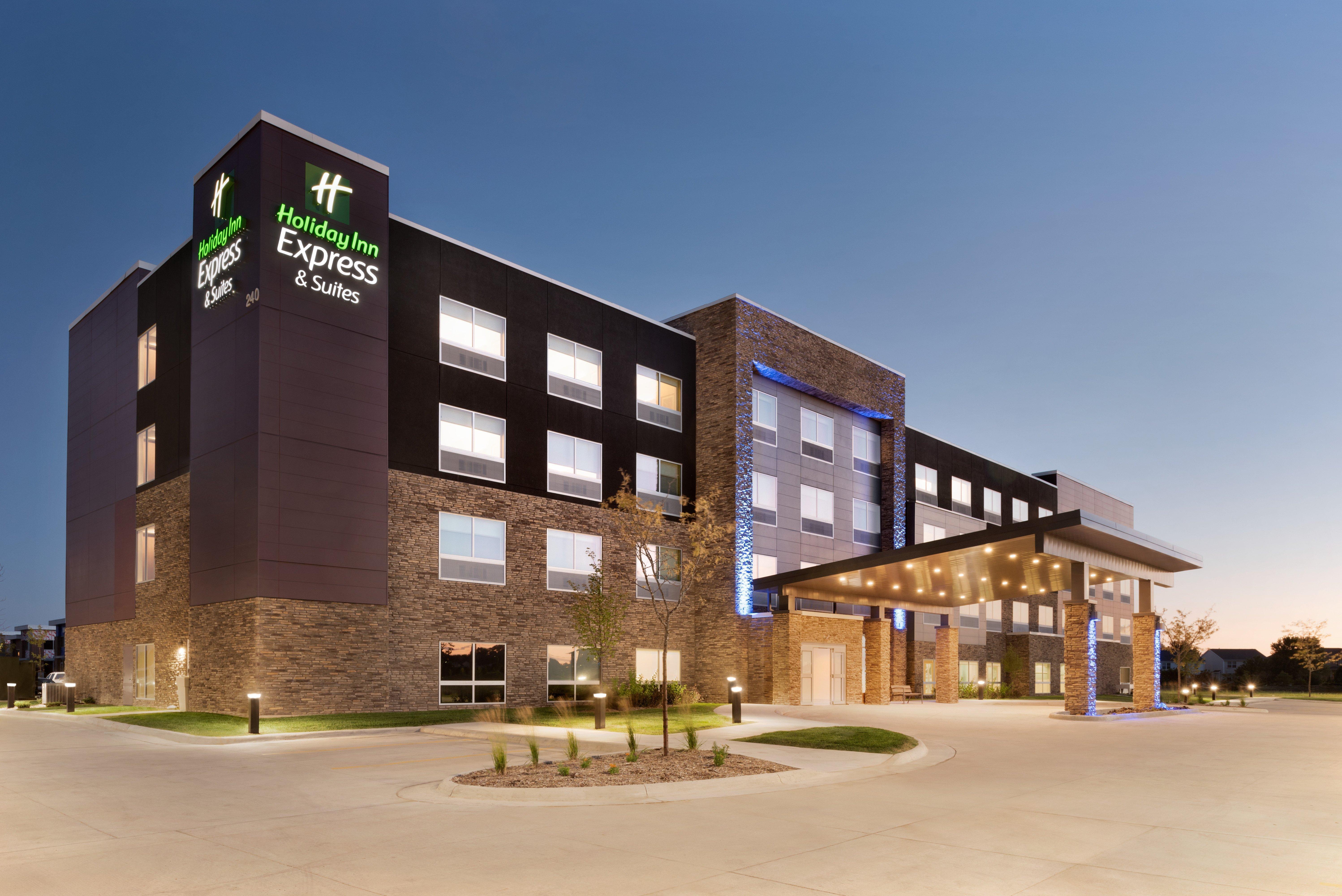 Holiday Inn Express & Suites - West Des Moines - Jordan Creek By Ihg Екстериор снимка