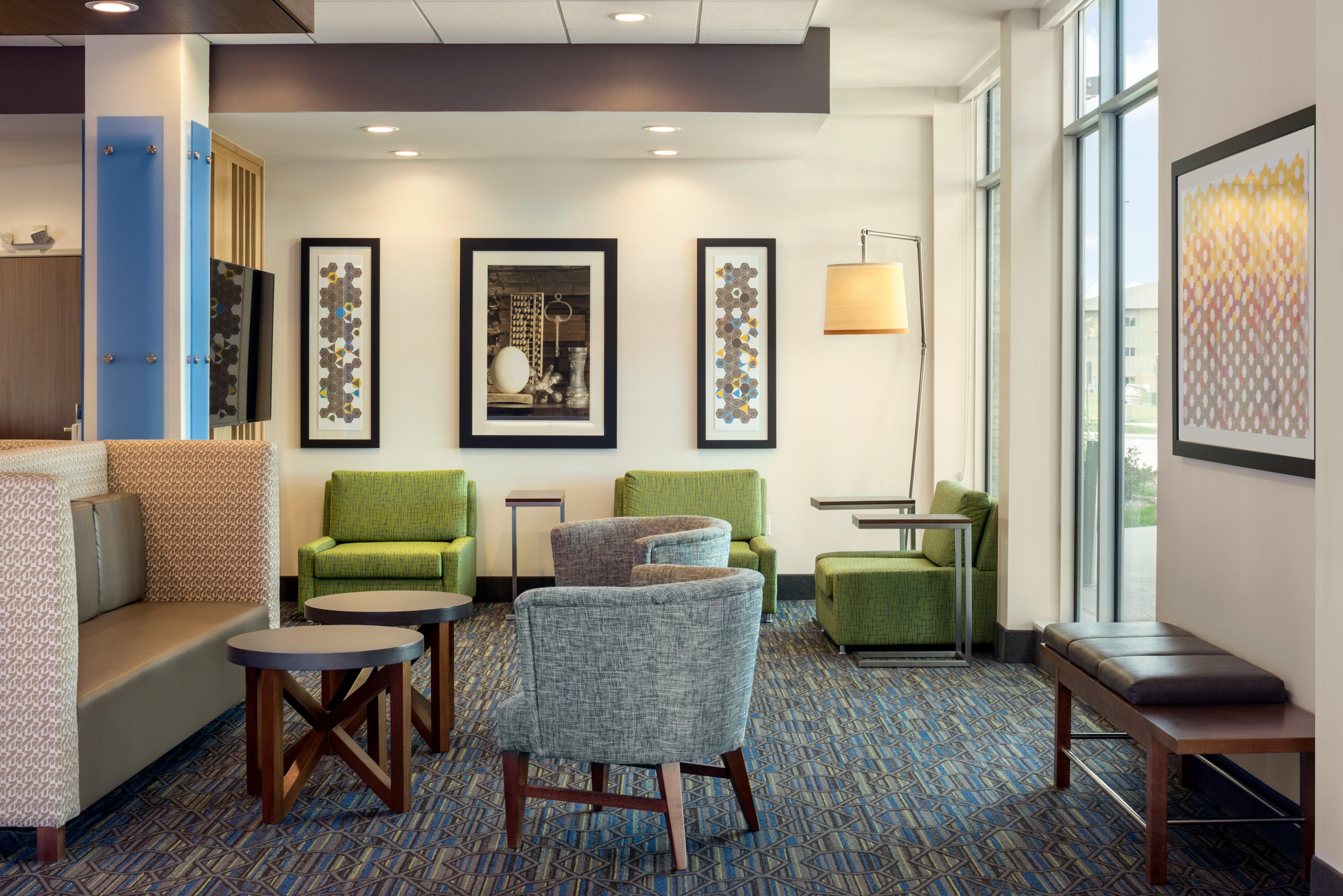 Holiday Inn Express & Suites - West Des Moines - Jordan Creek By Ihg Екстериор снимка